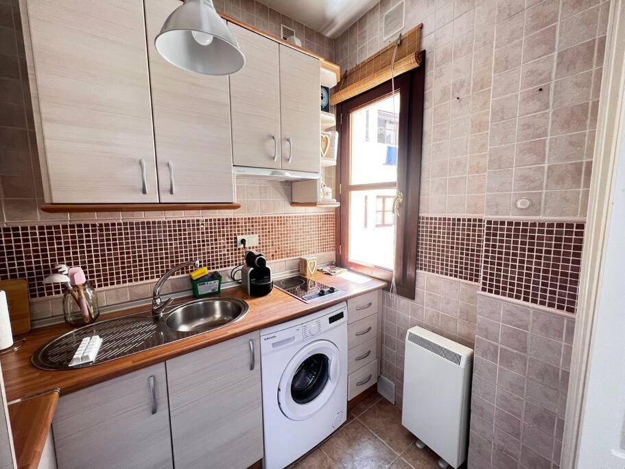 Apartamento Muy Centrico En Гранада Екстер'єр фото