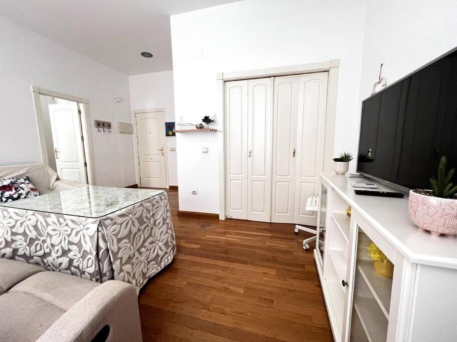 Apartamento Muy Centrico En Гранада Екстер'єр фото