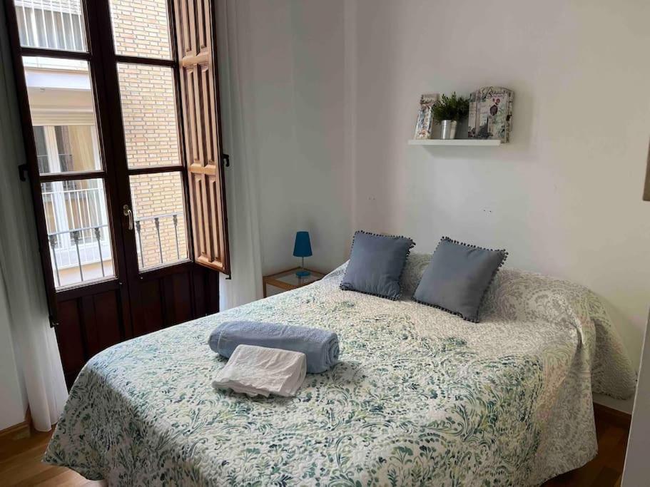 Apartamento Muy Centrico En Гранада Екстер'єр фото