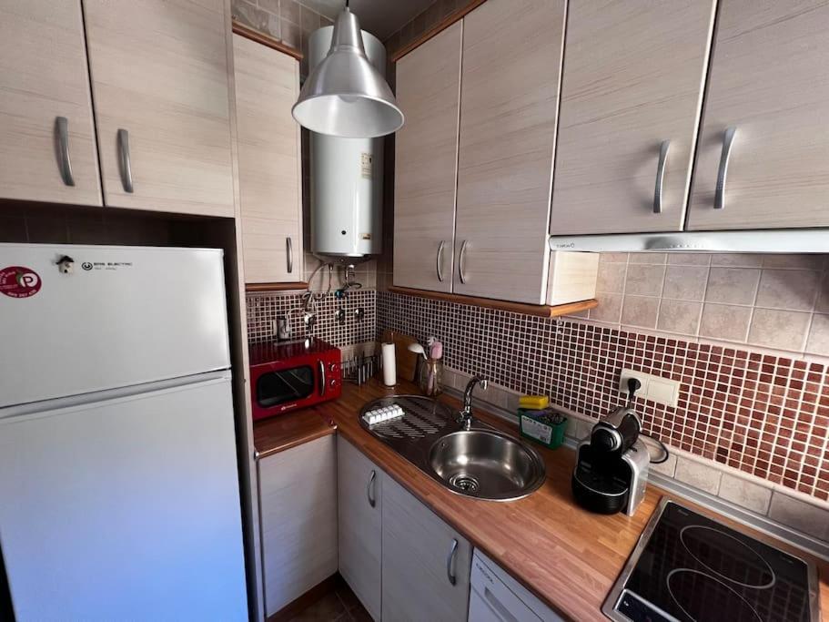 Apartamento Muy Centrico En Гранада Екстер'єр фото